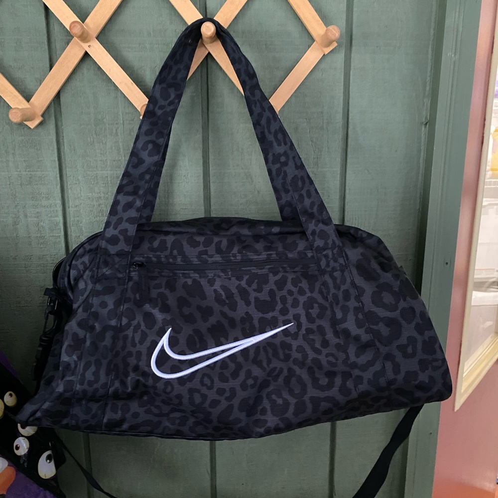 Nike duffel bag